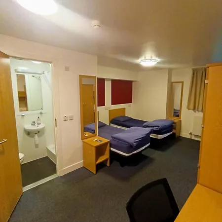 Perth Youth Hostel And Apartments Exterior photo