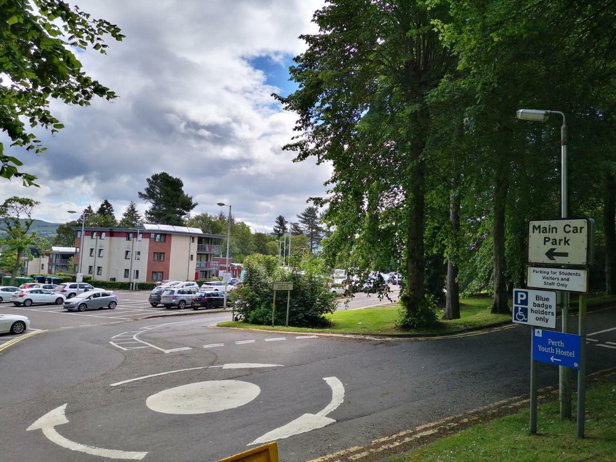 Youth And Auberge de jeunesse *